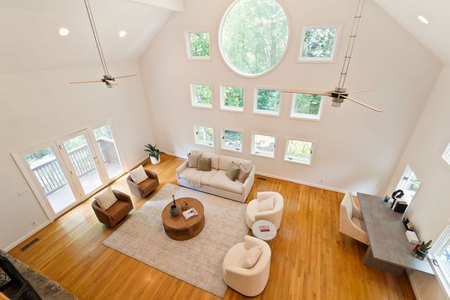 6038 Sherwood Ct, Nashville, TN 37215