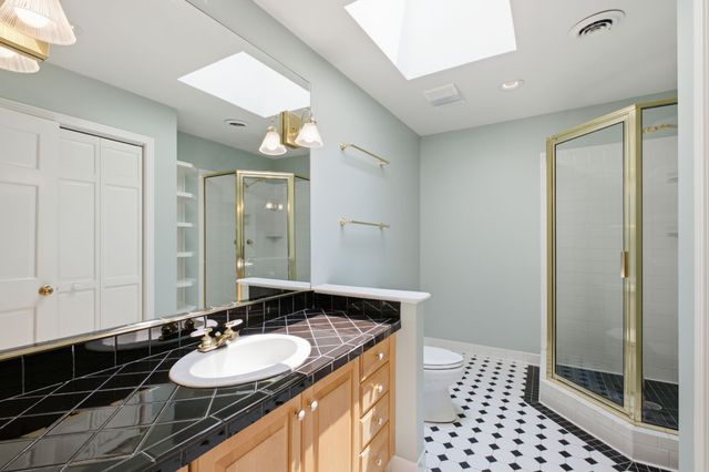 6038 Sherwood Ct, Nashville, TN 37215