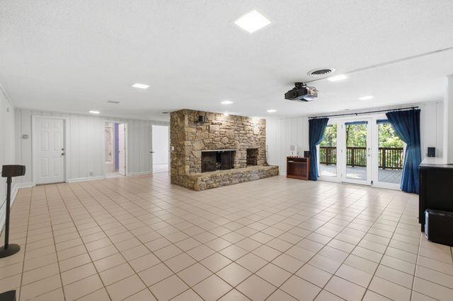 6038 Sherwood Ct, Nashville, TN 37215