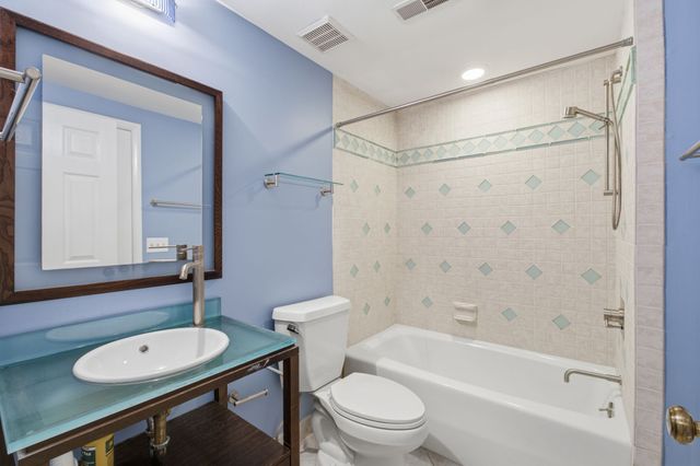 6038 Sherwood Ct, Nashville, TN 37215