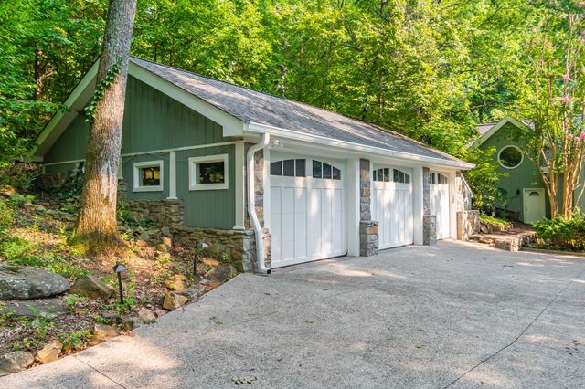 6038 Sherwood Ct, Nashville, TN 37215
