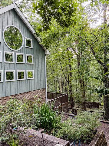 6038 Sherwood Ct, Nashville, TN 37215