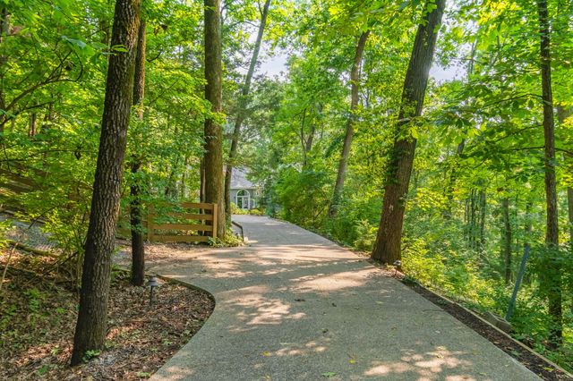 6038 Sherwood Ct, Nashville, TN 37215