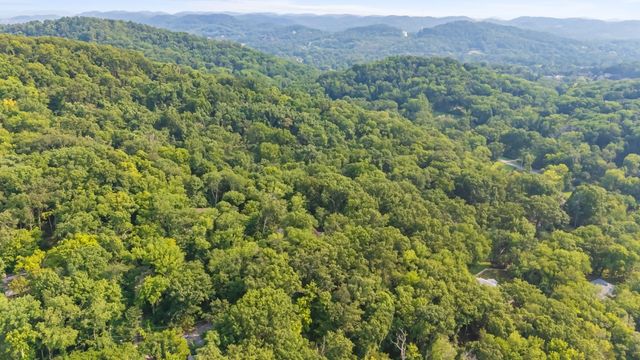 6038 Sherwood Ct, Nashville, TN 37215