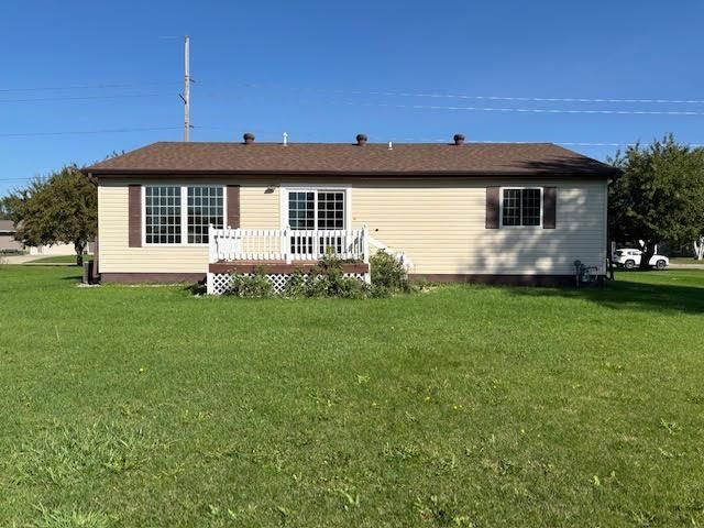 1114 Greenwood Street E, Thief River Falls, MN 56701