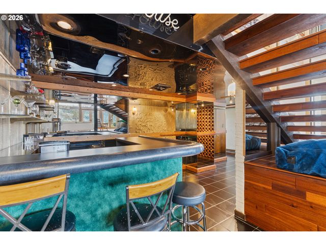 141 UMPQUA COLLEGE Rd, Roseburg, OR 97470