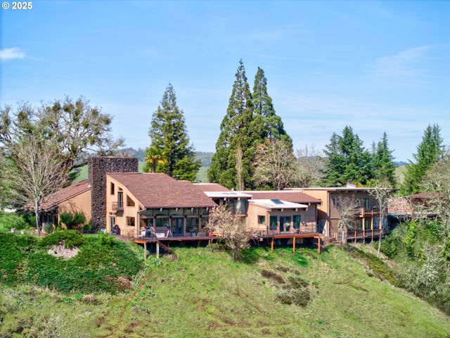 141 UMPQUA COLLEGE Rd, Roseburg, OR 97470