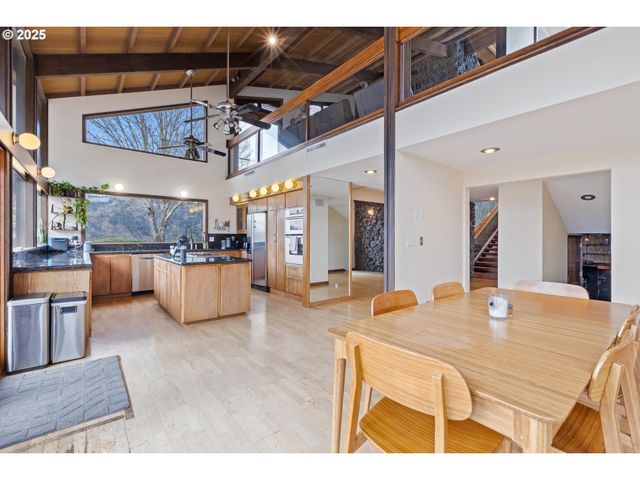 141 UMPQUA COLLEGE Rd, Roseburg, OR 97470