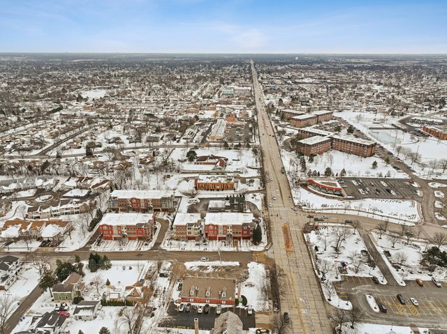 5 Illinois Avenue, Schaumburg, IL 60193