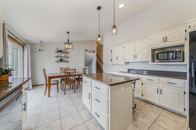 3650 N CHAPPELL DRIVE, Grand Chute, WI 54914