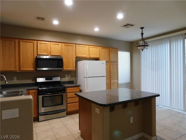 5275 Railroad River Avenue, Las Vegas, NV 89139