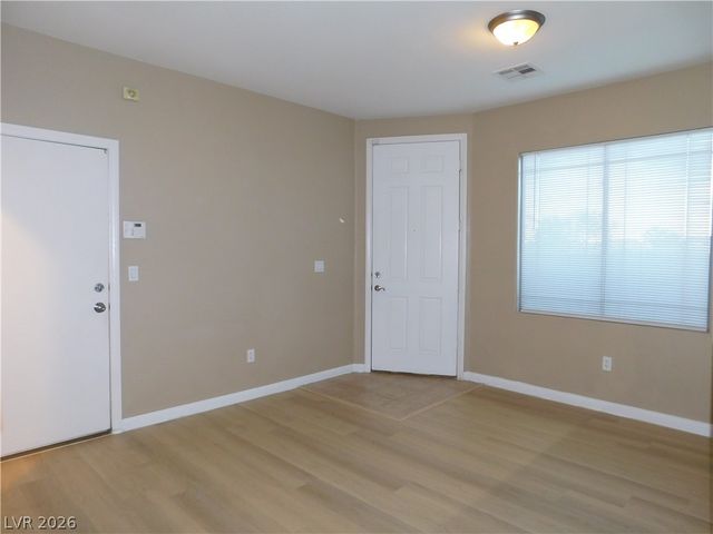 5275 Railroad River Avenue, Las Vegas, NV 89139