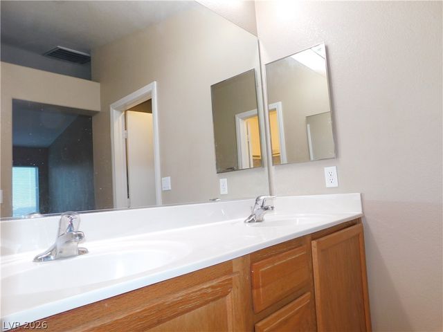 5275 Railroad River Avenue, Las Vegas, NV 89139