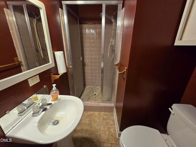 3301 Caldwell Drive, Raleigh, NC 27607