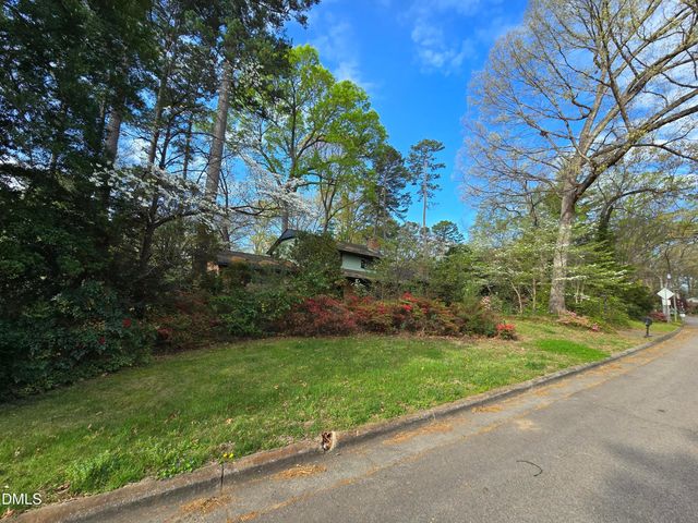 3301 Caldwell Drive, Raleigh, NC 27607