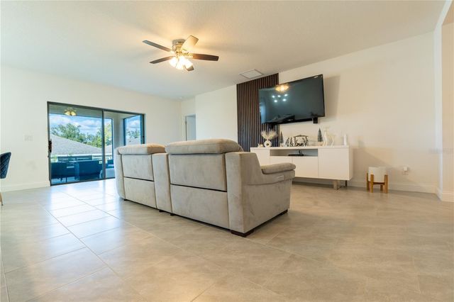 9693 EARLY LOOP, Groveland, FL 34736