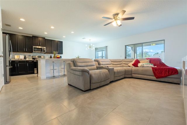 9693 EARLY LOOP, Groveland, FL 34736