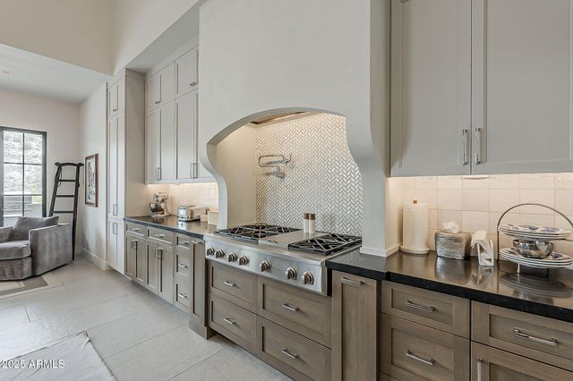 12016 N SUNSET VISTA Drive, Fountain Hills, AZ 85268