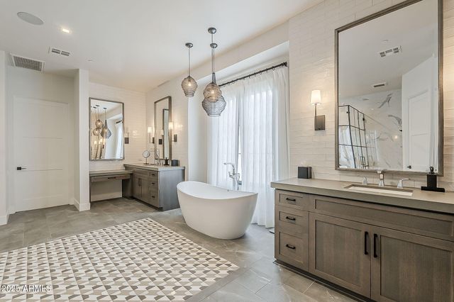 12016 N SUNSET VISTA Drive, Fountain Hills, AZ 85268