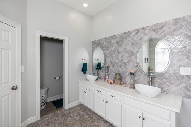 2705 E Tanager Trail, Orange, TX 77632