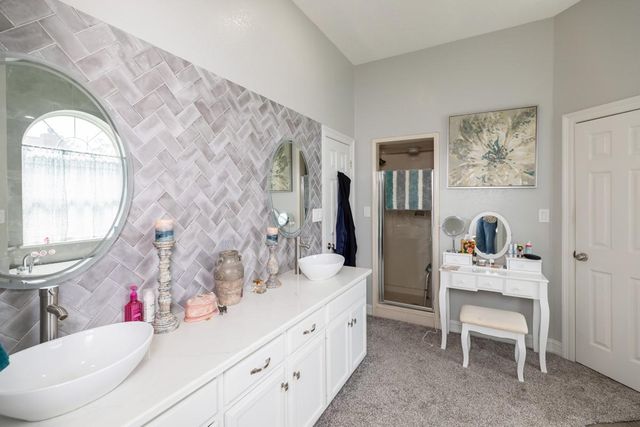 2705 E Tanager Trail, Orange, TX 77632