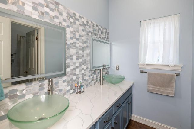 2705 E Tanager Trail, Orange, TX 77632