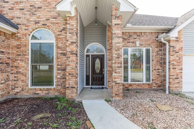 2705 E Tanager Trail, Orange, TX 77632