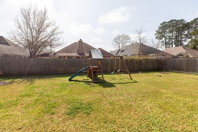 2705 E Tanager Trail, Orange, TX 77632