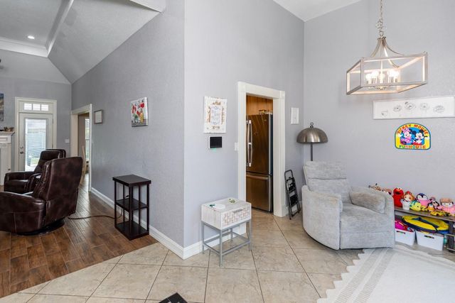 2705 E Tanager Trail, Orange, TX 77632