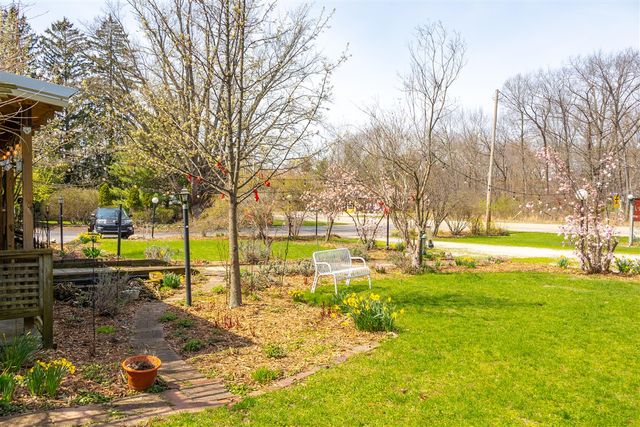 13581 Red Arrow Highway, Sawyer, MI 49125