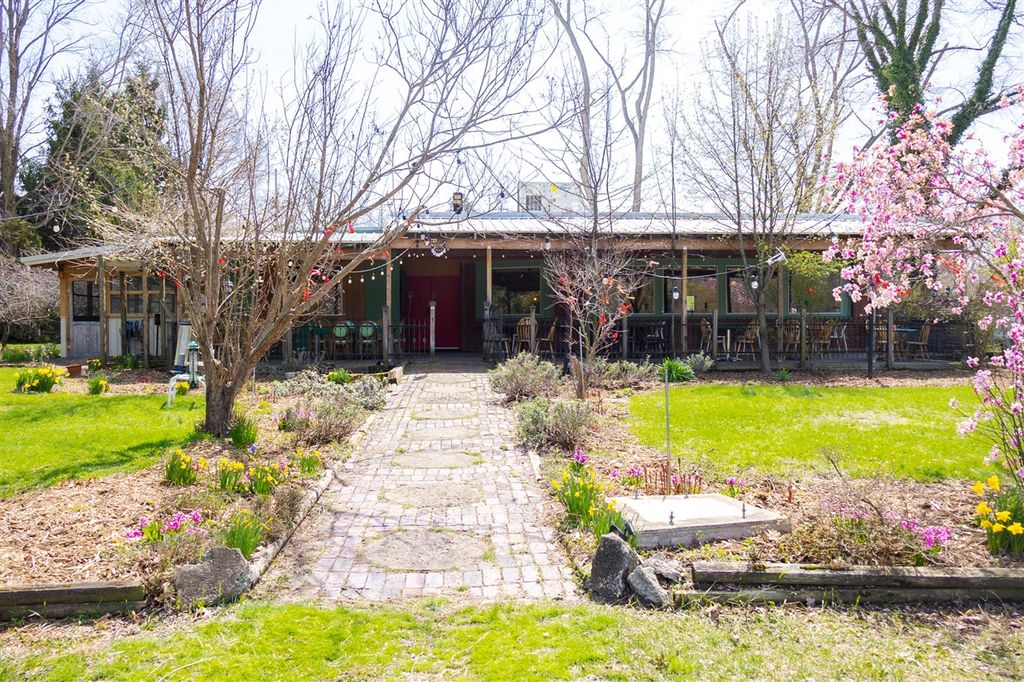 13581 Red Arrow Highway, Sawyer, MI 49125
