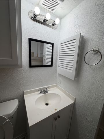 9807 Walnut Street 203, Dallas, TX 75243