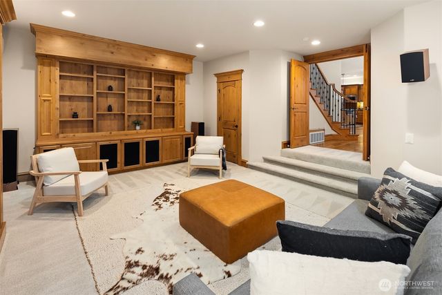 12419 205th Place NE, Woodinville, WA 98077