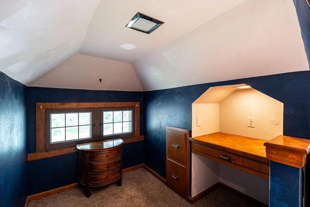 2543 N Grant BOULEVARD, Milwaukee, WI 53210