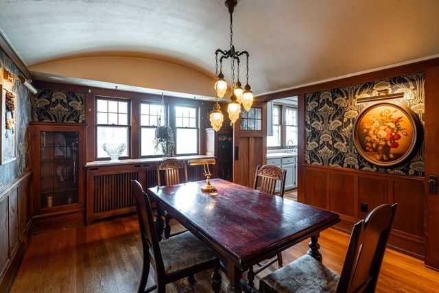 2543 N Grant BOULEVARD, Milwaukee, WI 53210