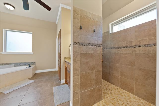 220 Pinnacle Peak Lane, Weatherford, TX 76087