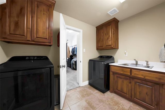 220 Pinnacle Peak Lane, Weatherford, TX 76087