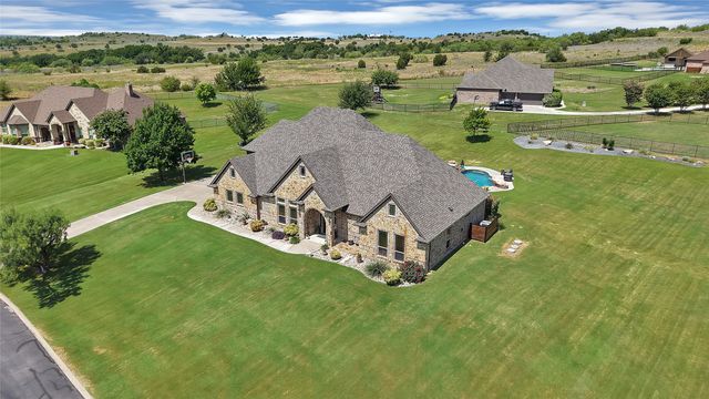 220 Pinnacle Peak Lane, Weatherford, TX 76087