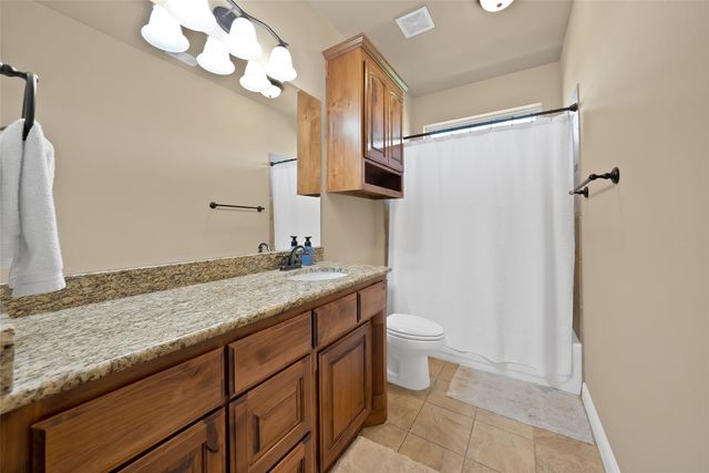 220 Pinnacle Peak Lane, Weatherford, TX 76087