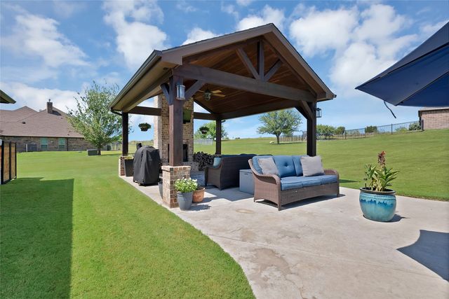 220 Pinnacle Peak Lane, Weatherford, TX 76087