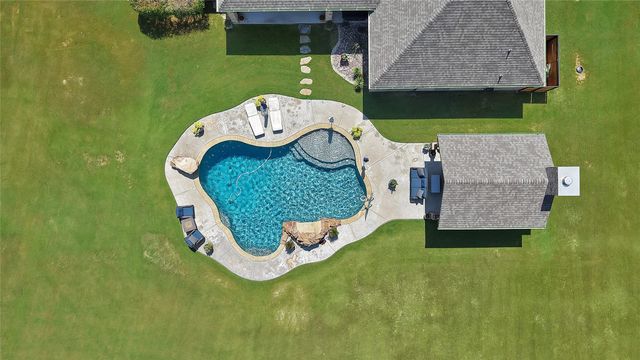 220 Pinnacle Peak Lane, Weatherford, TX 76087