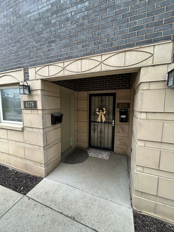 4178 S DREXEL Boulevard 2, Chicago, IL 60653