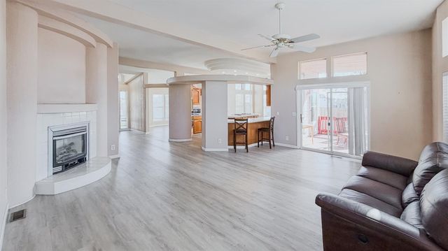 7033 34th St, North Highlands, CA 95660