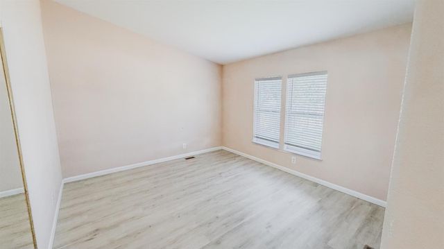 7033 34th St, North Highlands, CA 95660