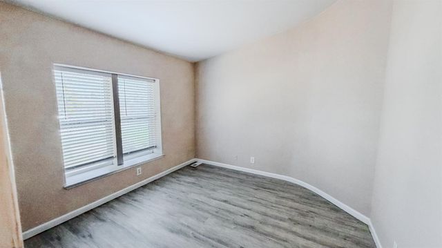 7033 34th St, North Highlands, CA 95660