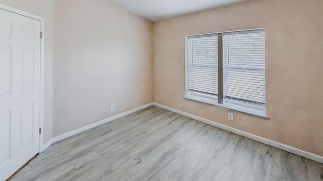 7033 34th St, North Highlands, CA 95660