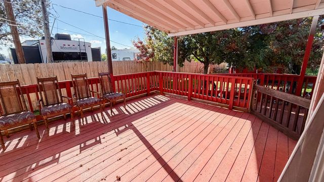 7033 34th St, North Highlands, CA 95660