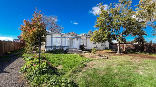 7033 34th St, North Highlands, CA 95660