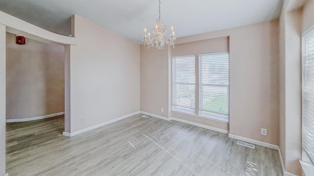 7033 34th St, North Highlands, CA 95660