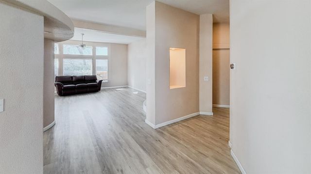 7033 34th St, North Highlands, CA 95660